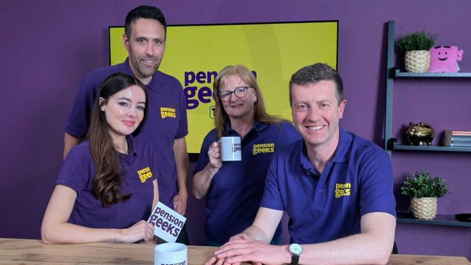 Rachel, Jonny, Jean and Dr. Tom at the Pension Geeks TV.